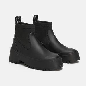 Zara Black Sock Style Flat Ankle Lug Boots 7.5